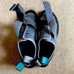 Black diamond climbjng shoes